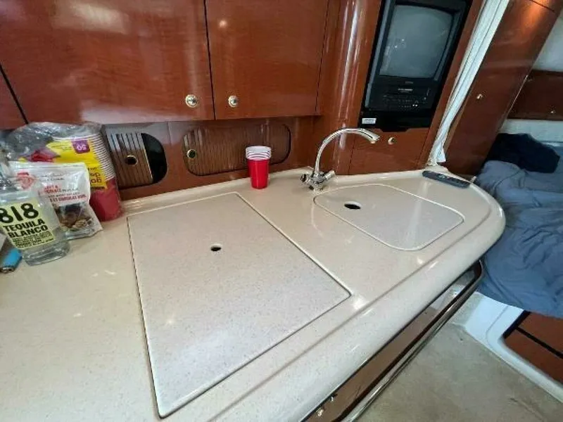Slide: The Image of 2003 Sea Ray 340 Sundancer 34 - 7825545