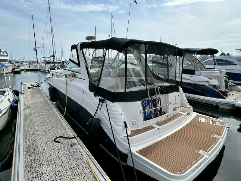 Slide: The Image of 2005 Rinker 342 Fiesta Vee 34 - 7825562