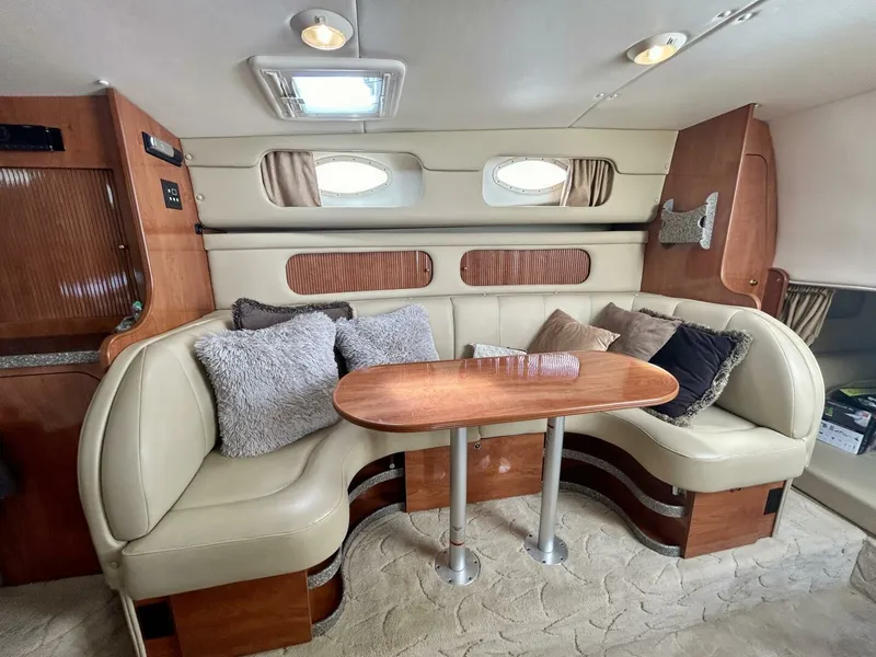 Slide: The Image of 2005 Rinker 342 Fiesta Vee 34 - 7825566