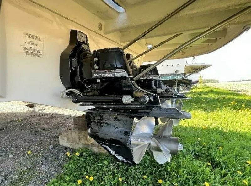 Slide: The Image of 2008 Chaparral 330 Signature 33 - 7825585