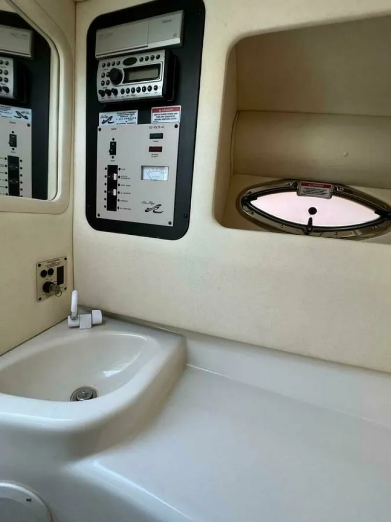 Slide: The Image of 2007 Sea Ray 290 SLX 29 - 7825656