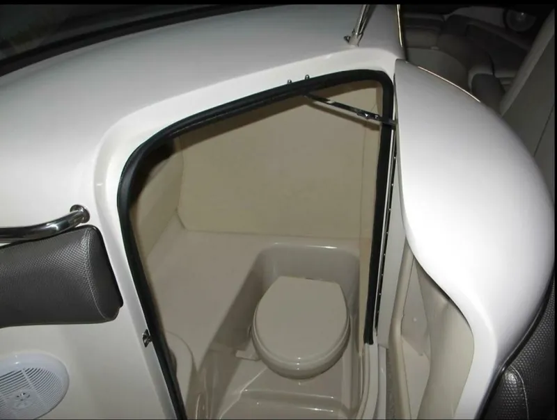 Slide: The Image of 2007 Sea Ray 290 SLX 29 - 7825655