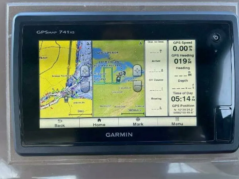 Slide: The Image of 2005 Regal 3060 Window Express 30 - 7825684