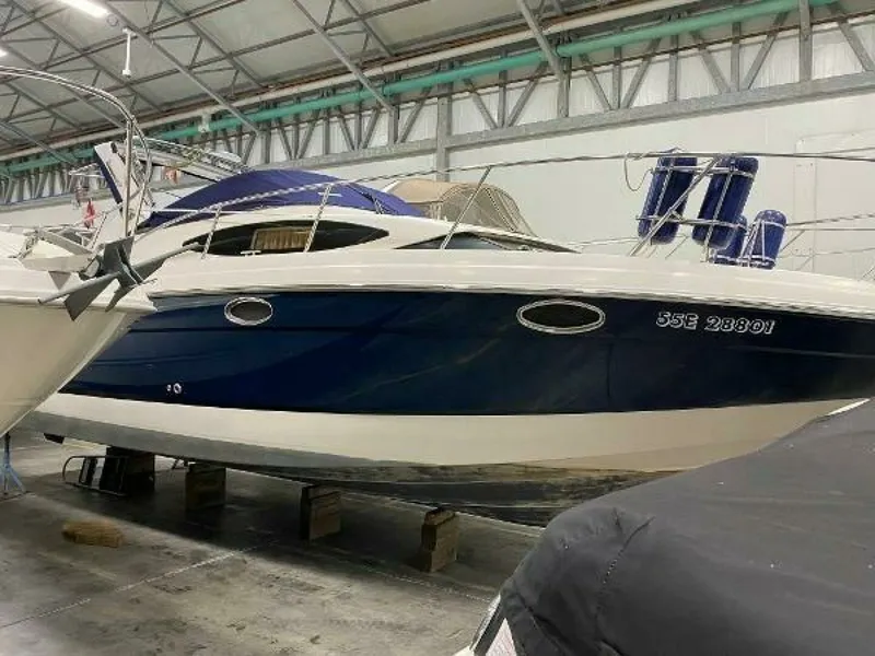 Slide: The Image of 2005 Regal 3060 Window Express 30 - 7825712
