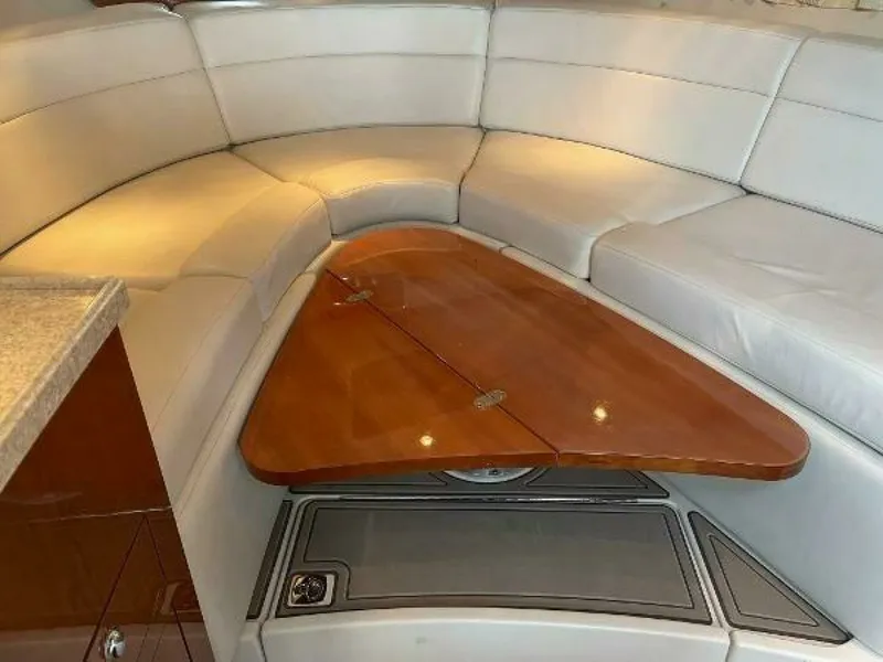 Slide: The Image of 2005 Regal 3060 Window Express 30 - 7825691