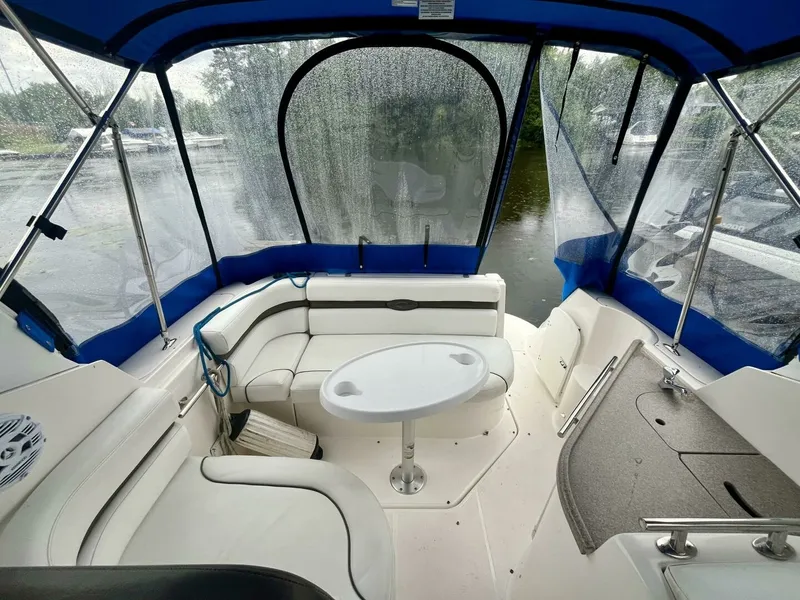 Slide: The Image of 2009 Rinker 260 Express 26 - 7825839