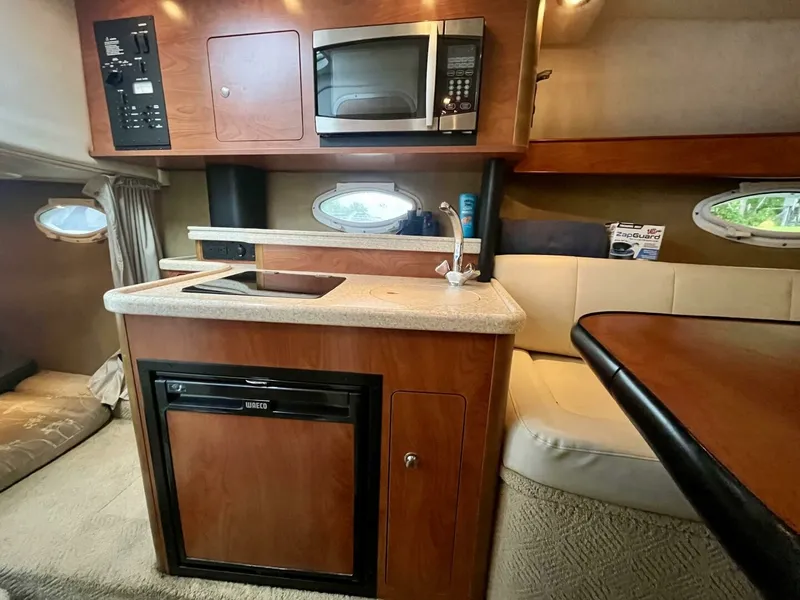 Slide: The Image of 2009 Rinker 260 Express 26 - 7825847
