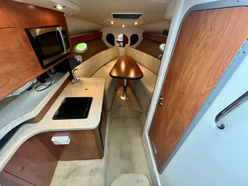 Slide: The Image of 2009 Rinker 260 Express 26 - 7825844