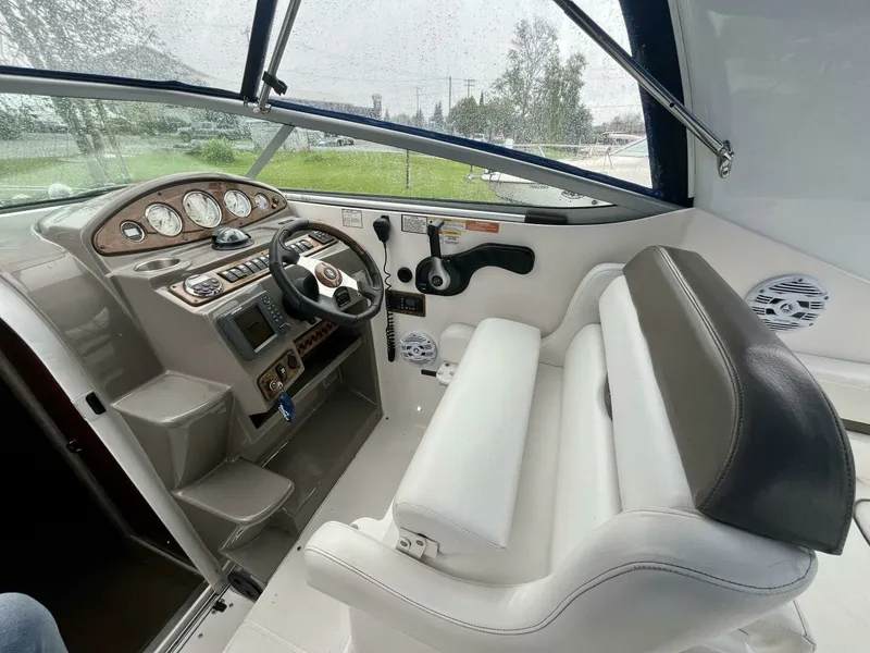 Slide: The Image of 2009 Rinker 260 Express 26 - 7825842