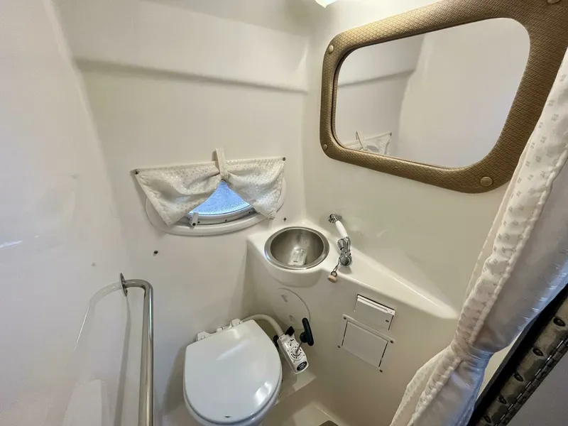 Slide: The Image of 2009 Rinker 260 Express 26 - 7825855