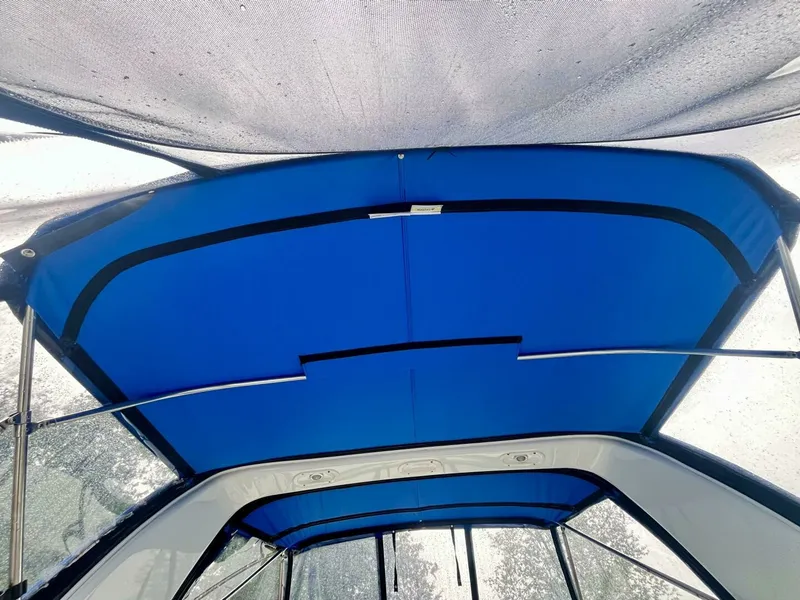 Slide: The Image of 2009 Rinker 260 Express 26 - 7825841