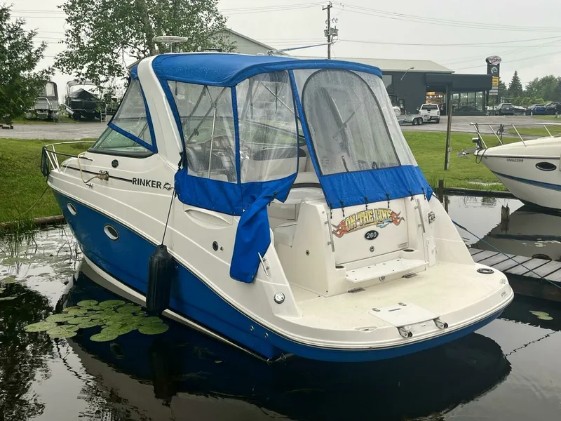 Slide: The Image of 2009 Rinker 260 Express 26 - 7825834