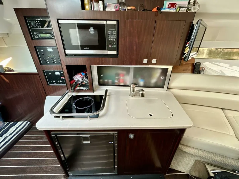 Slide: The Image of 2018 Monterey 295 Sport Yacht 29 - 7825973