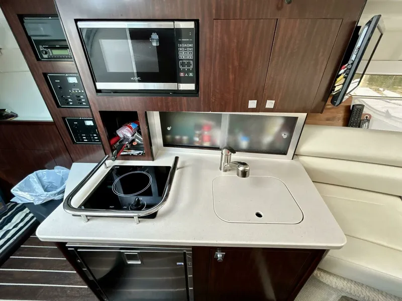 Slide: The Image of 2018 Monterey 295 Sport Yacht 29 - 7825972