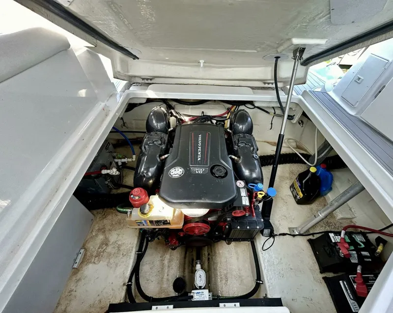 Slide: The Image of 2018 Monterey 295 Sport Yacht 29 - 7825980