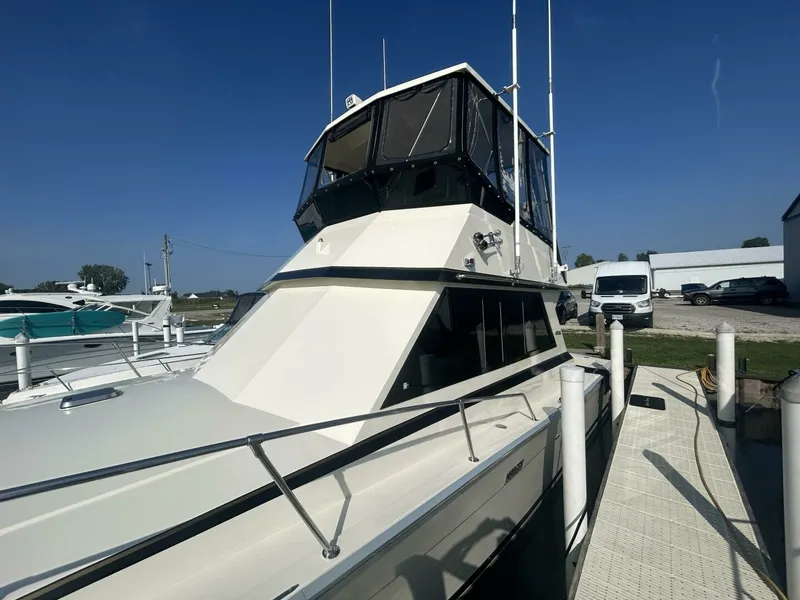 Slide: The Image of 1986 Viking Boats 35 Convertible 35 - 7825994