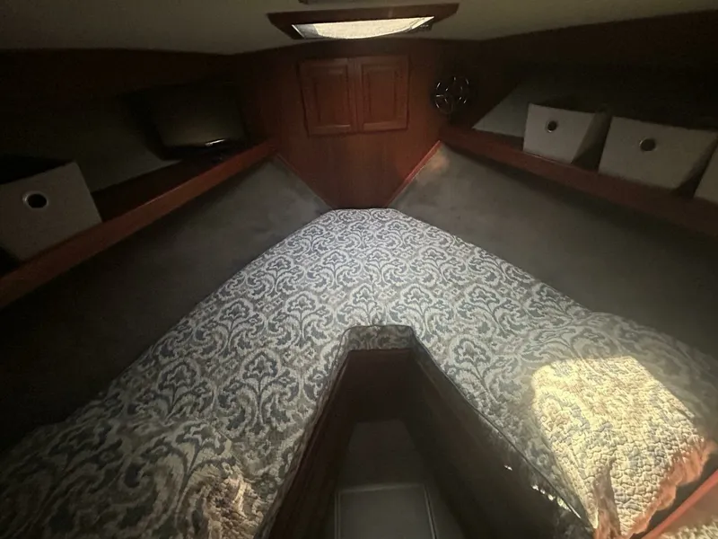 Slide: The Image of 1986 Viking Boats 35 Convertible 35 - 7826027