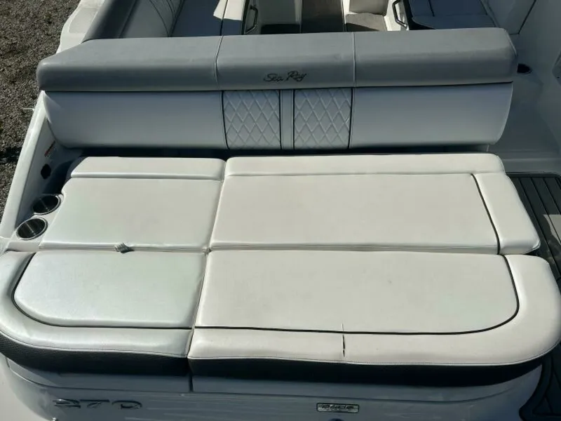 Slide: The Image of 2016 Sea Ray 270 Sundeck 27 - 7826087