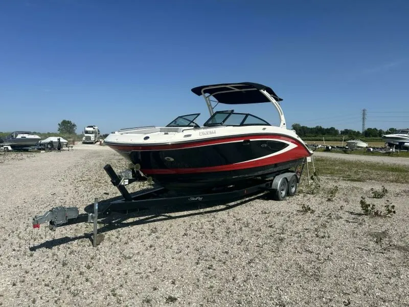 The Image of 2016 Sea Ray 270 Sundeck 27 - 7826041