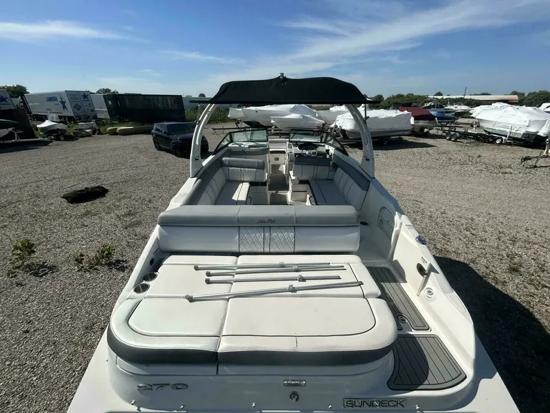 Slide: The Image of 2016 Sea Ray 270 Sundeck 27 - 7826060