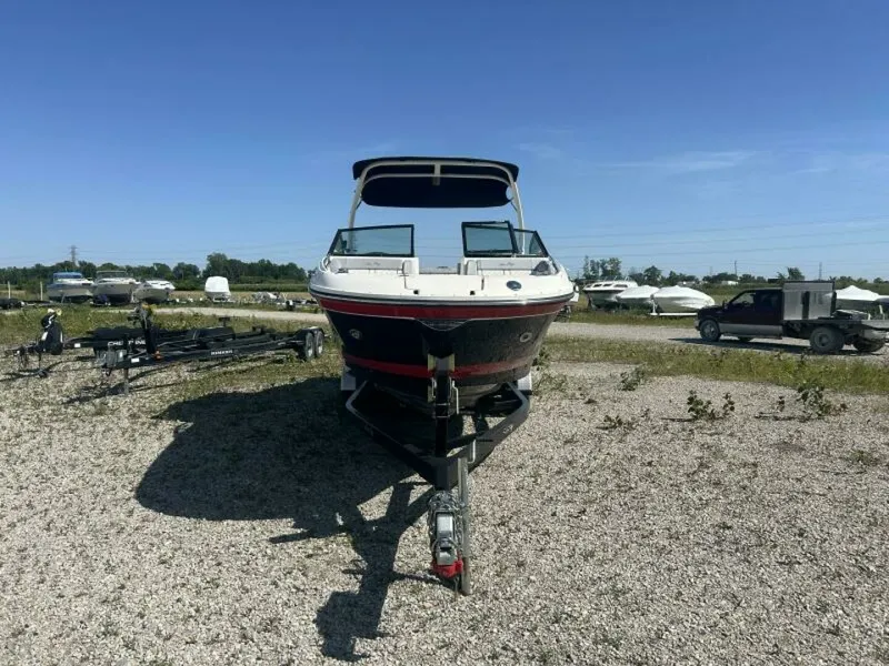 Slide: The Image of 2016 Sea Ray 270 Sundeck 27 - 7826045