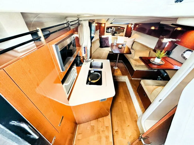 Slide: The Image of 2010 Sea Ray 310 SUNDANCER 31 - 7826194