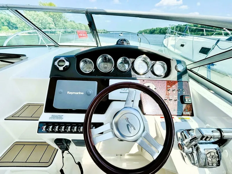 Slide: The Image of 2010 Sea Ray 310 SUNDANCER 31 - 7826183