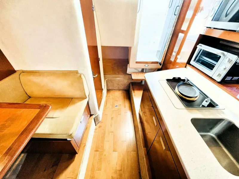 Slide: The Image of 2010 Sea Ray 310 SUNDANCER 31 - 7826205