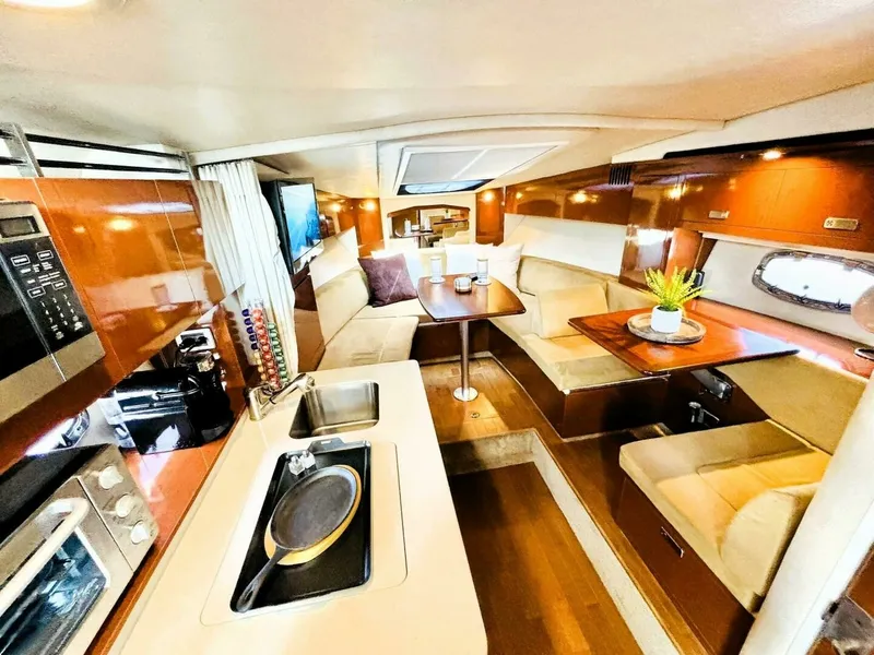 Slide: The Image of 2010 Sea Ray 310 SUNDANCER 31 - 7826196