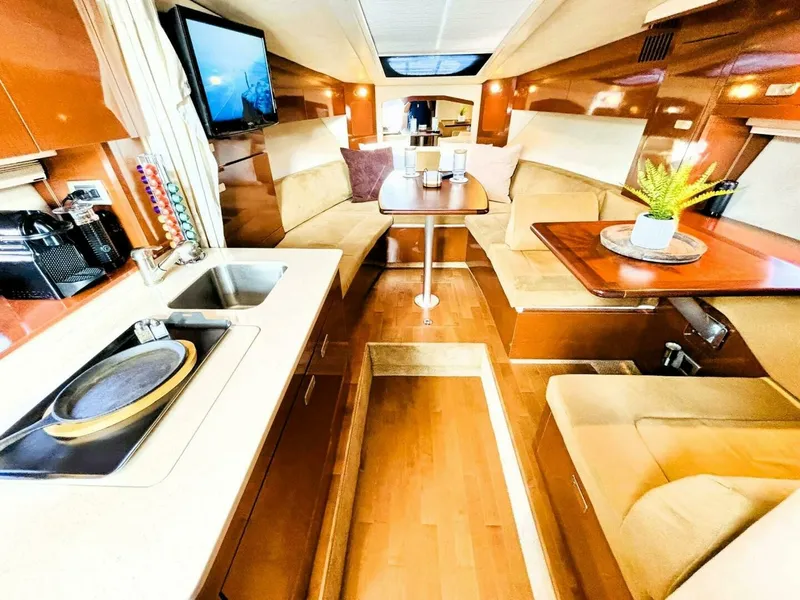 Slide: The Image of 2010 Sea Ray 310 SUNDANCER 31 - 7826197