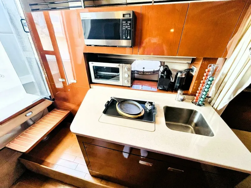 Slide: The Image of 2010 Sea Ray 310 SUNDANCER 31 - 7826198
