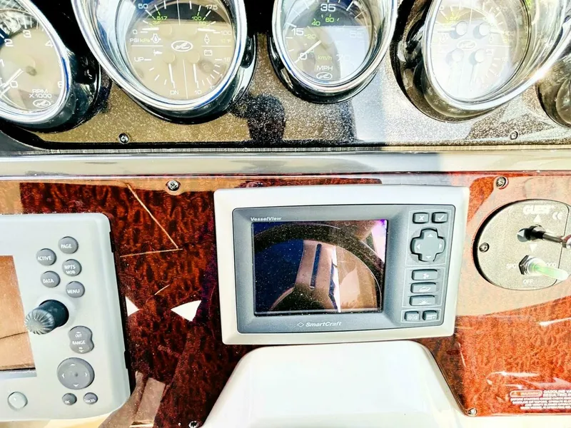 Slide: The Image of 2010 Sea Ray 310 SUNDANCER 31 - 7826187