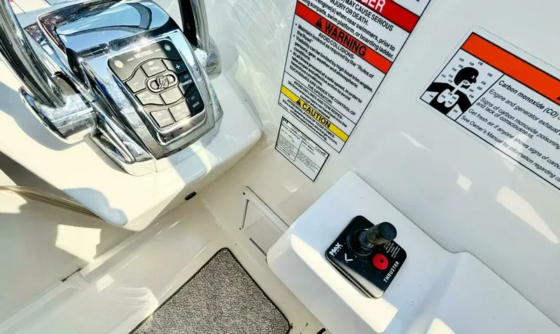 Slide: The Image of 2010 Sea Ray 310 SUNDANCER 31 - 7826189