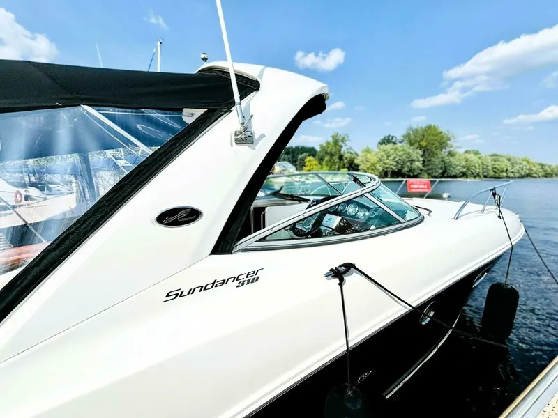 Slide: The Image of 2010 Sea Ray 310 SUNDANCER 31 - 7826166