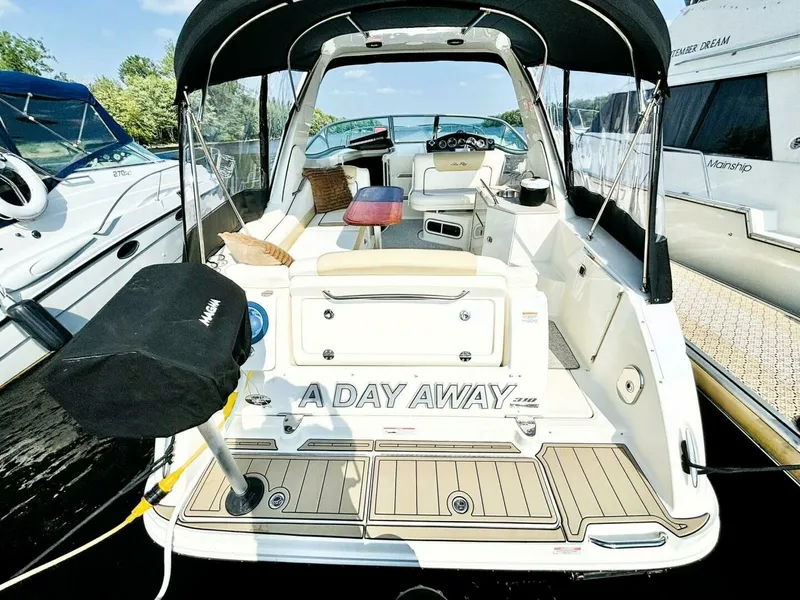 Slide: The Image of 2010 Sea Ray 310 SUNDANCER 31 - 7826169