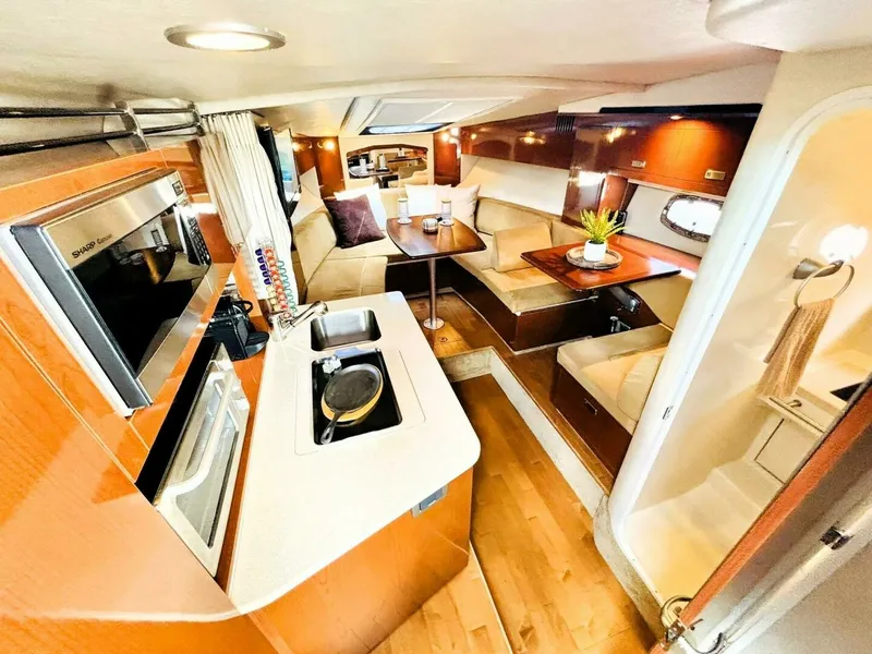 Slide: The Image of 2010 Sea Ray 310 SUNDANCER 31 - 7826195