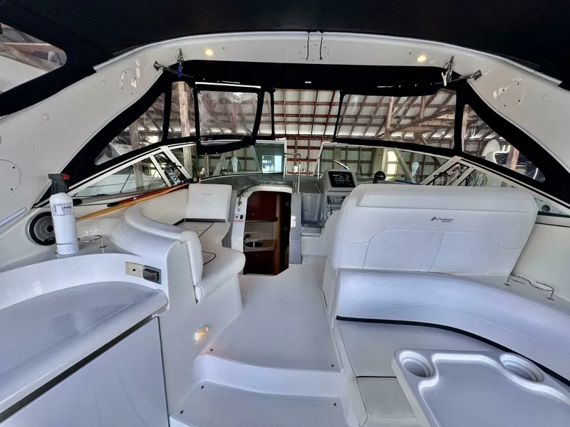 Slide: The Image of 2006 Cruisers Yachts 340 Express 34 - 7826244