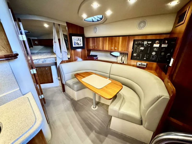 Slide: The Image of 2006 Cruisers Yachts 340 Express 34 - 7826267