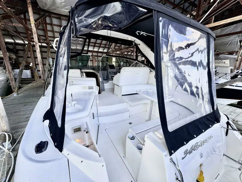 Slide: The Image of 2006 Cruisers Yachts 340 Express 34 - 7826242