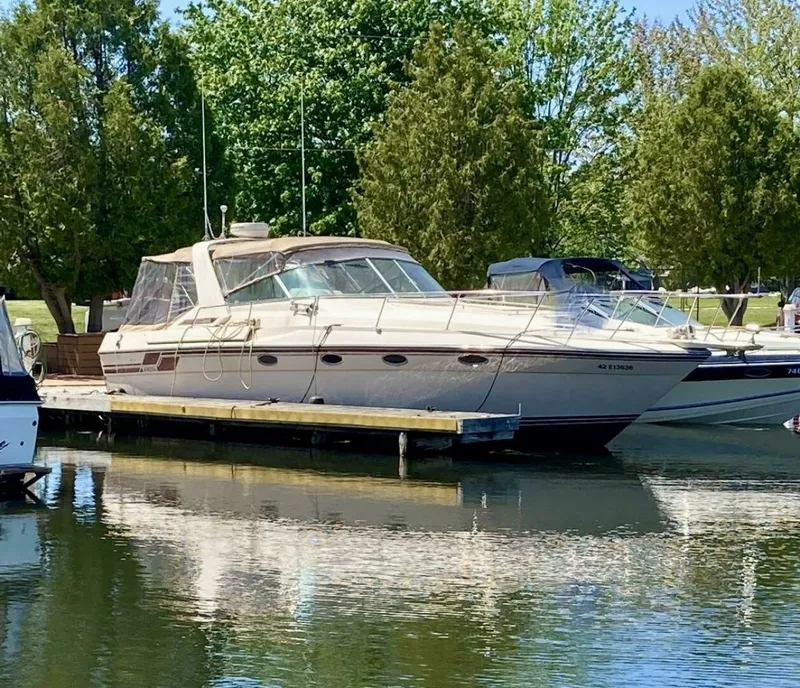 The Image of 1985 Regal 360 Commodore 36 - 7826306
