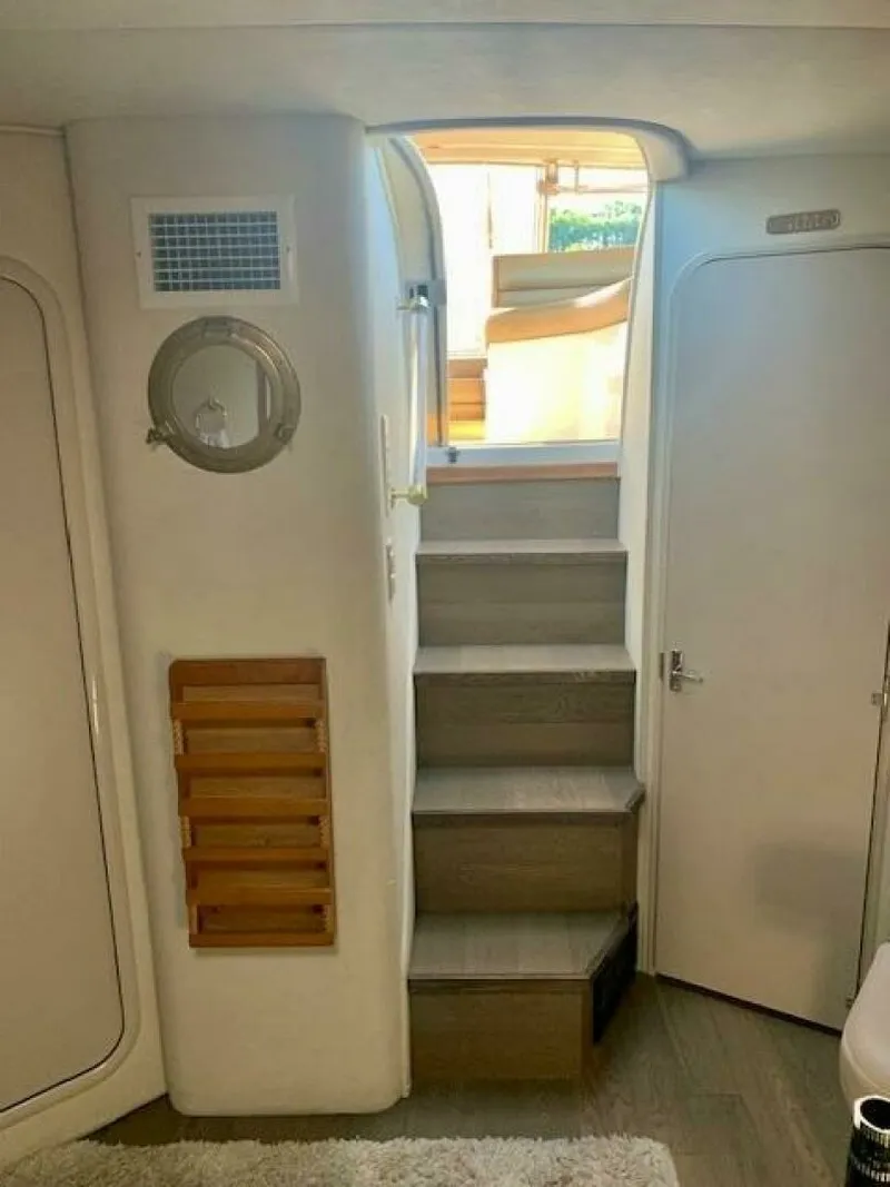 Slide: The Image of 1998 Cruisers Yachts 3870 Express 38 - 7826320