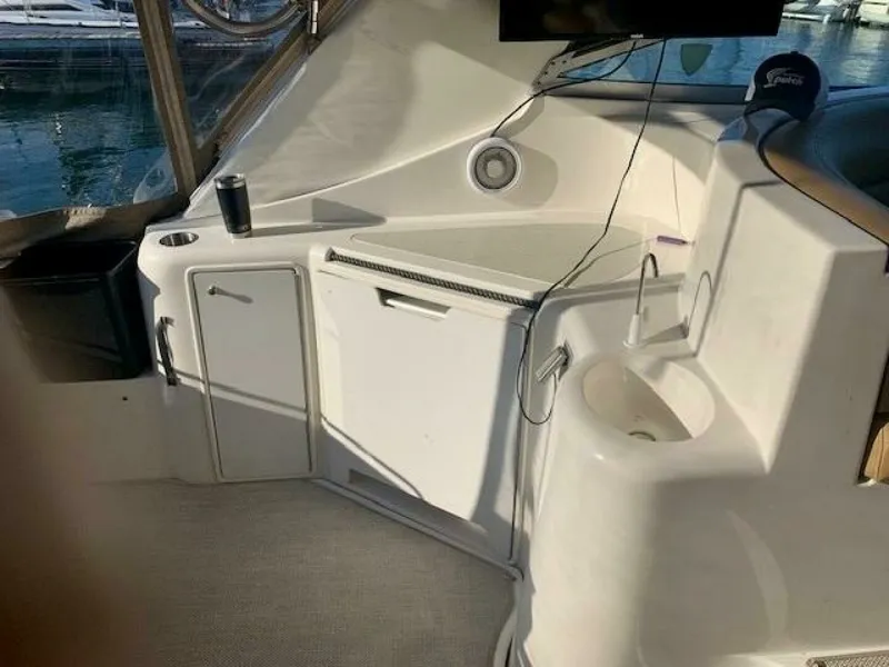 Slide: The Image of 1998 Cruisers Yachts 3870 Express 38 - 7826314