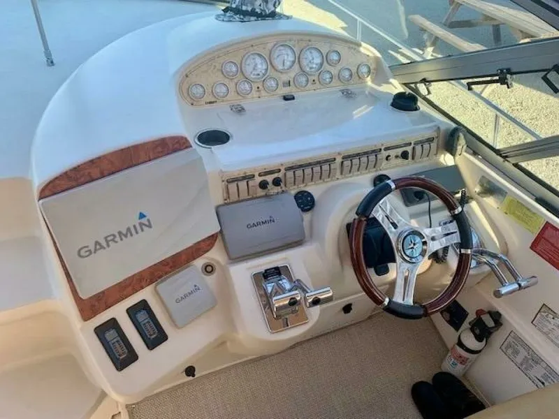 Slide: The Image of 1998 Cruisers Yachts 3870 Express 38 - 7826319