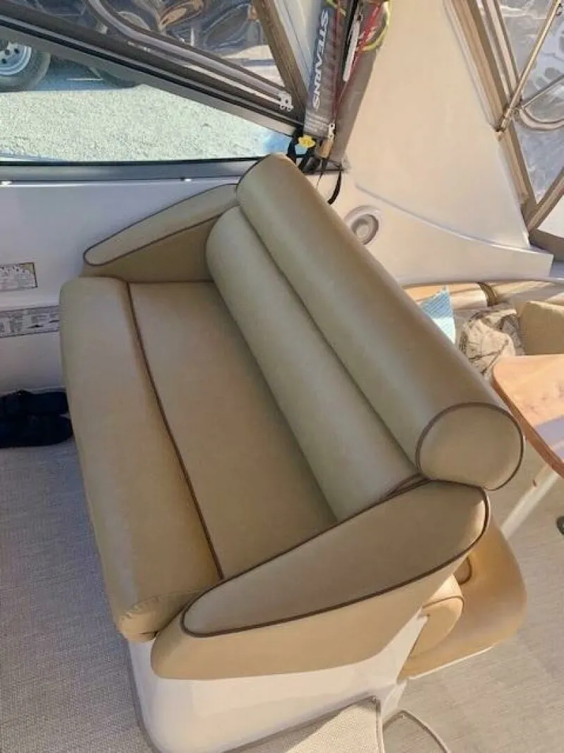 Slide: The Image of 1998 Cruisers Yachts 3870 Express 38 - 7826318