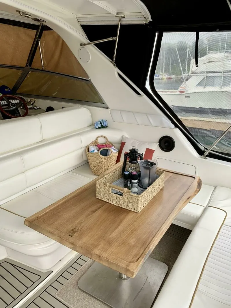 Slide: The Image of 1999 Sea Ray 330 Sundancer 33 - 7826332