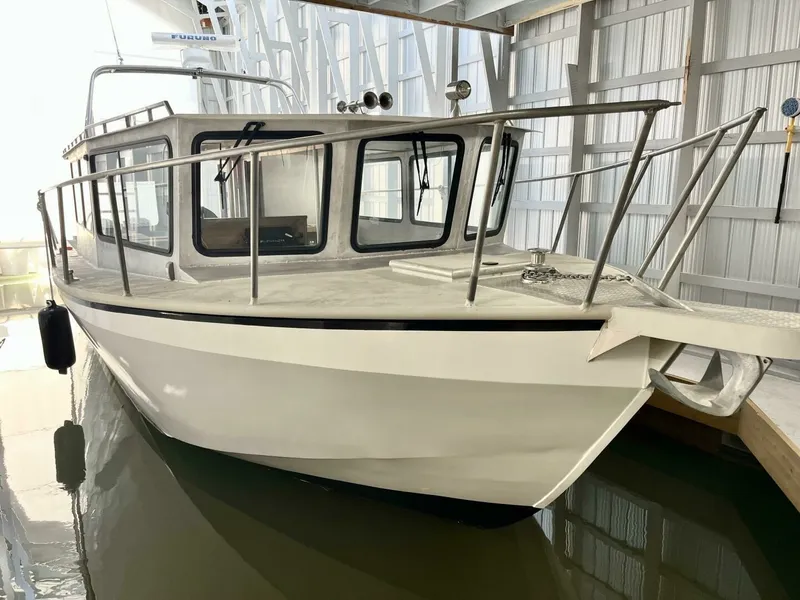 Slide: The Image of 1990 Aluminum Cruiser Custom 50 50 - 7826347