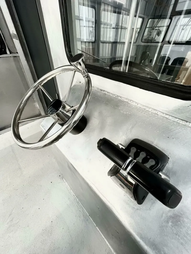 Slide: The Image of 1990 Aluminum Cruiser Custom 50 50 - 7826368