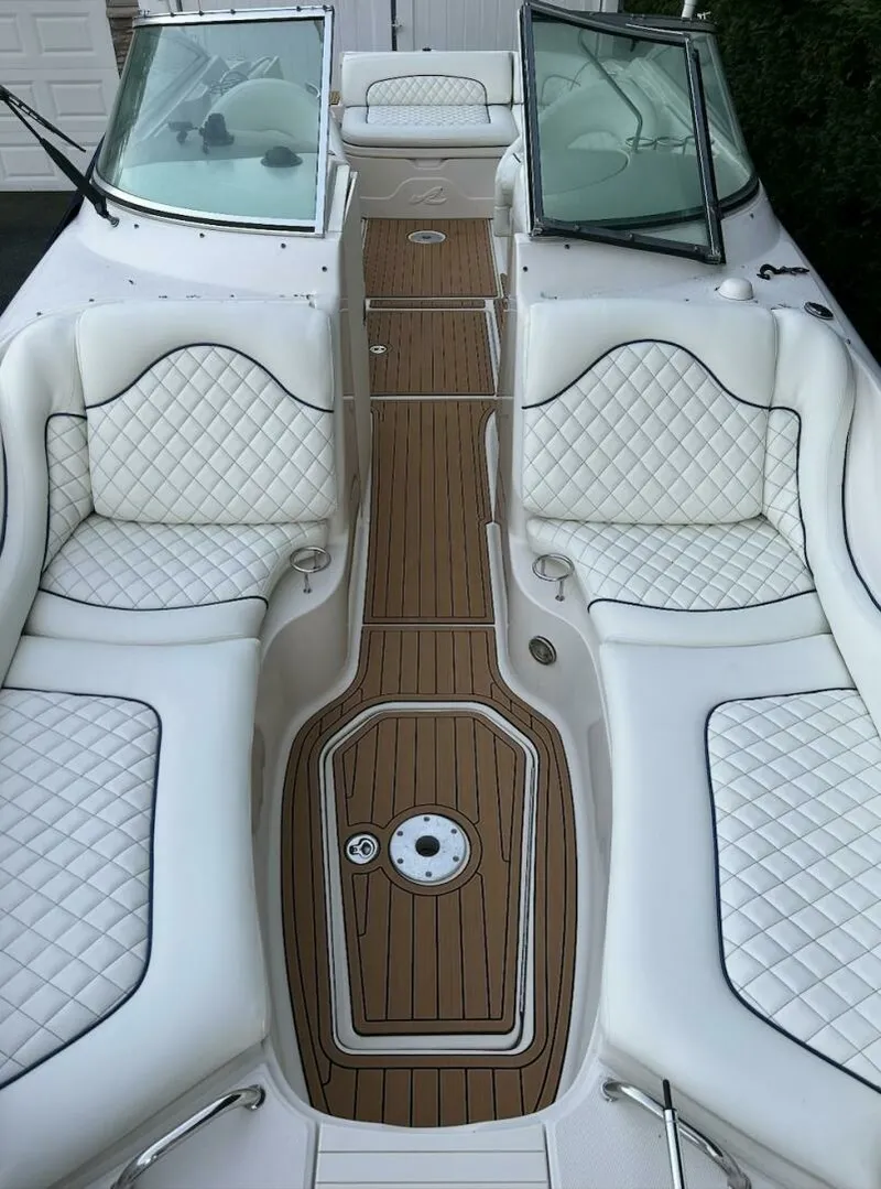 Slide: The Image of 2005 Sea Ray 270 Sundeck 27 - 7826454