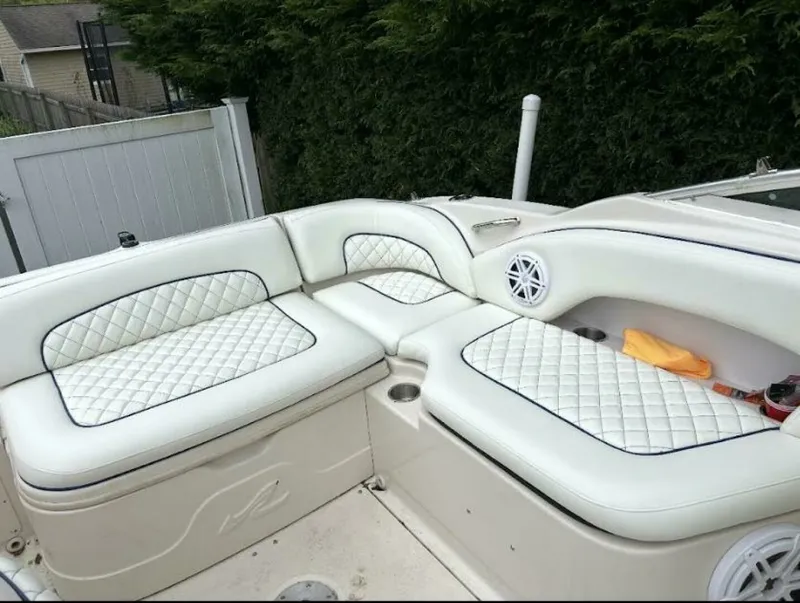 Slide: The Image of 2005 Sea Ray 270 Sundeck 27 - 7826456