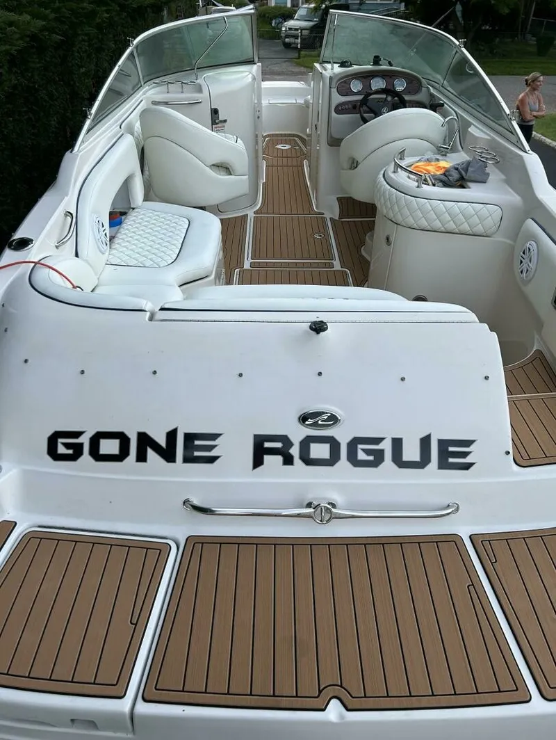 Slide: The Image of 2005 Sea Ray 270 Sundeck 27 - 7826457